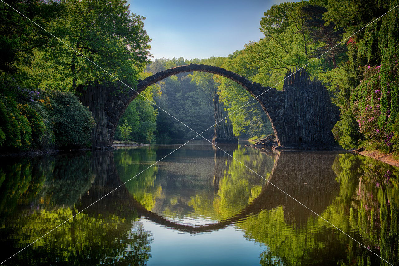 arch-bridge-clouds-814499-1